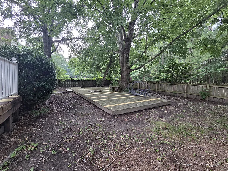 553 Broad Bend Cir — Photo 29