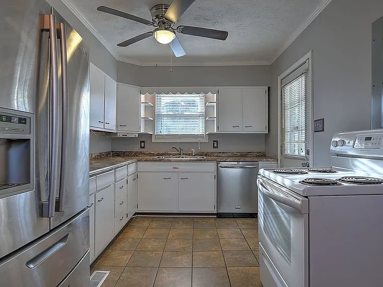 4151 Cameron Rd — Photo 4
