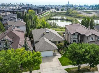 49 N Royal Highland Rd NW, Calgary, AB T3G 4Y5