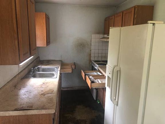 5th image of 2106 Parkview Ave