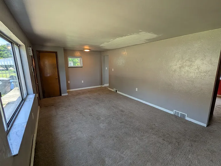 960 Agnew Rd — Photo 20