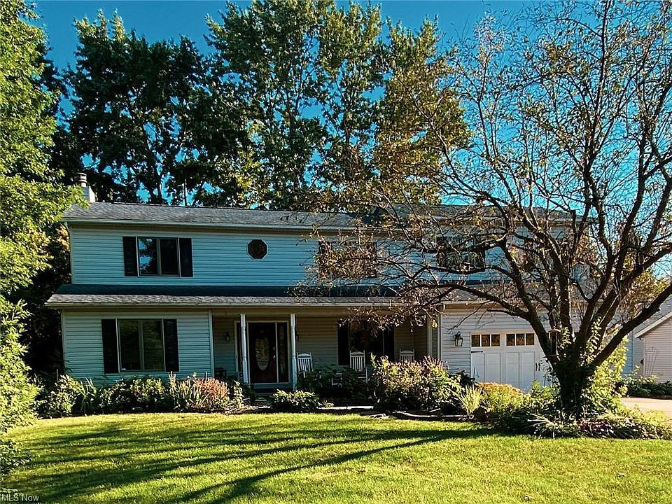 1st image of 693 Hidden Valley Dr