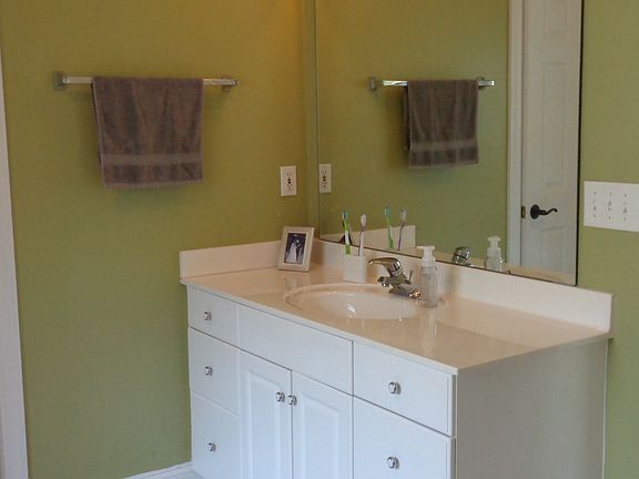 5th image of 1724 Eden Glen Dr