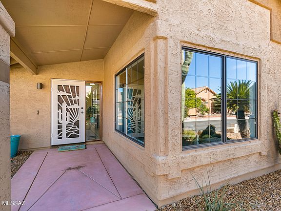 3rd image of 1430 E Desert Starling Ln