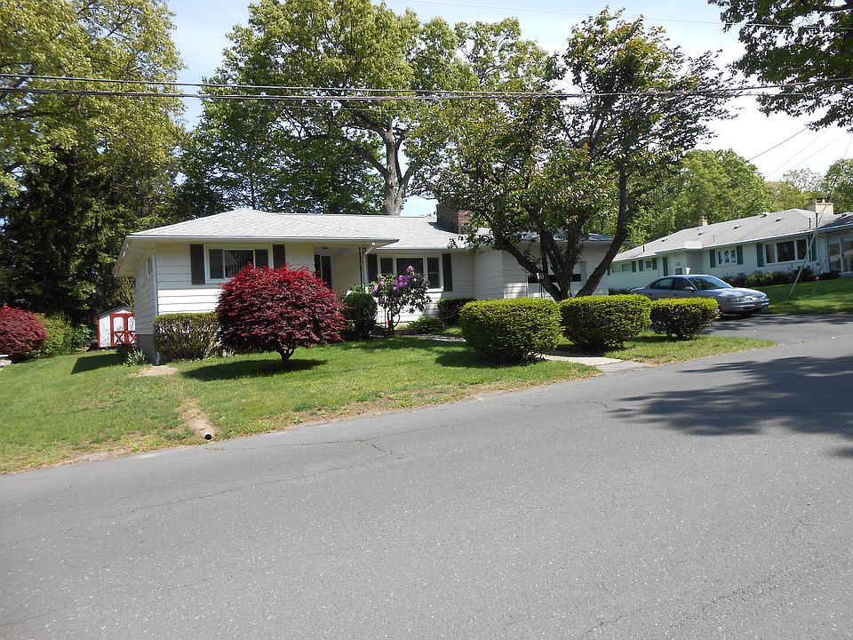 2nd image of 390 Highland Dr