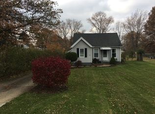7526 Macedonia Rd, Bedford, OH 44146