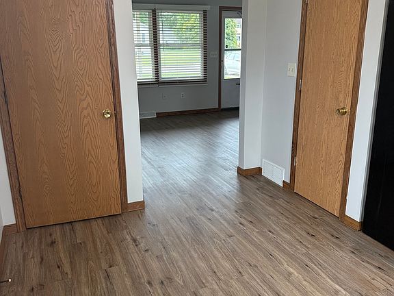 3rd image of 139 Northpark Dr