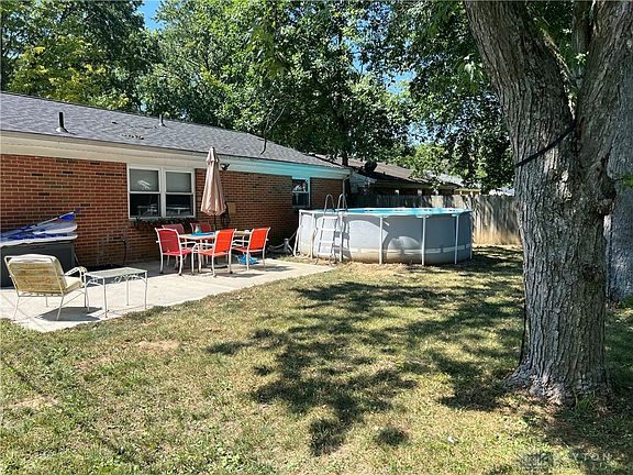 3rd image of 5676 Tall Oaks Dr