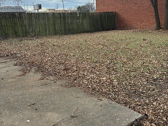 2nd image of 1224 S Lewis Pl #1/2