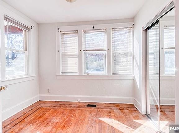 3rd image of 160 Manhattan Ter #1A