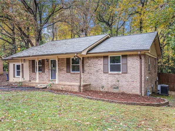 1390 S Hicks Cir NW, Conyers, GA 30012