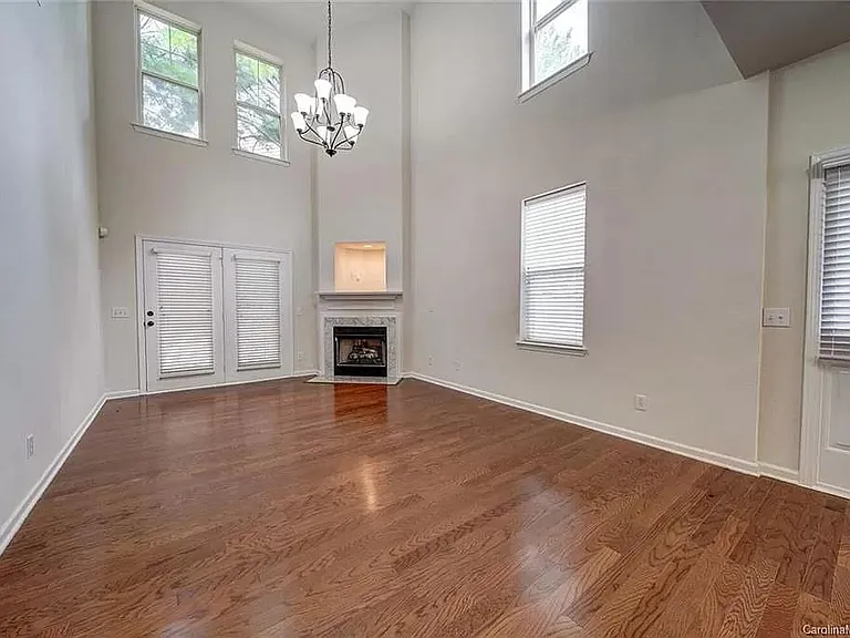 10947 Princeton Village Dr — Photo 9