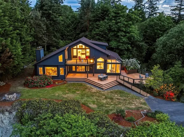 3996 NE Twin Spits Road, Hansville, WA 98340