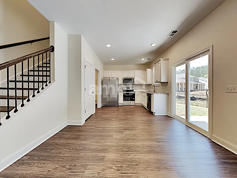 149 Blackstone Dr — Photo 6