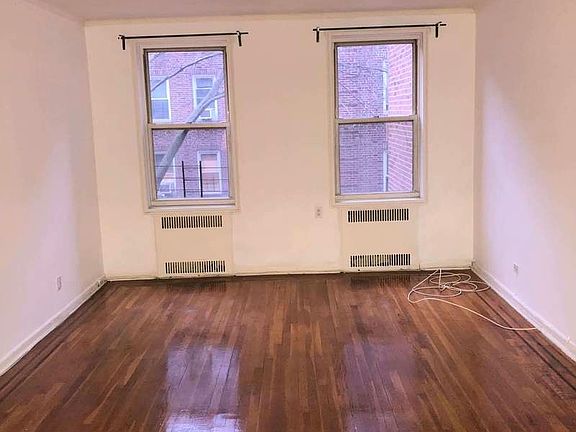 3rd image of 8357 118th St APT 4K