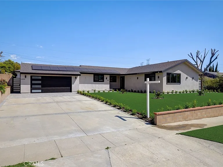 10920 Garden Grove Ave — Photo 2