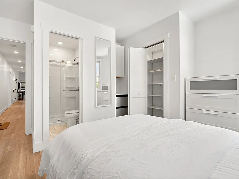 349 W 4th St #7 — Photo 2