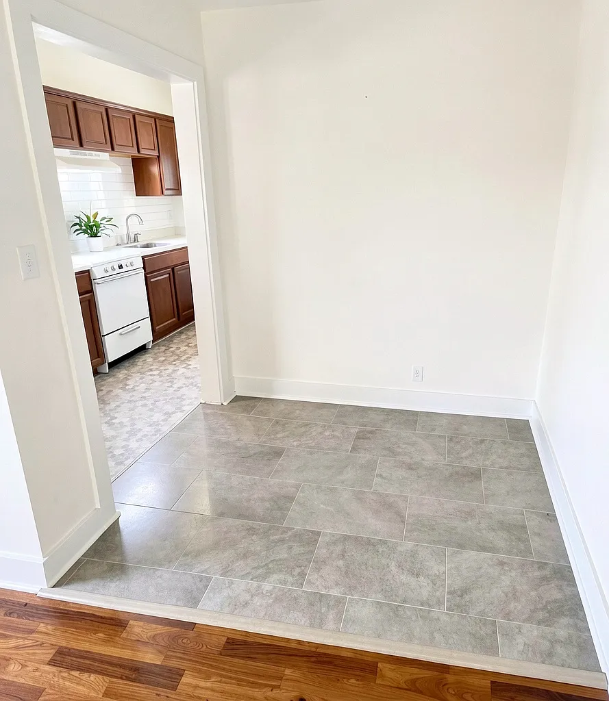 2 bed, 1000 sqft, $895 — Photo 4