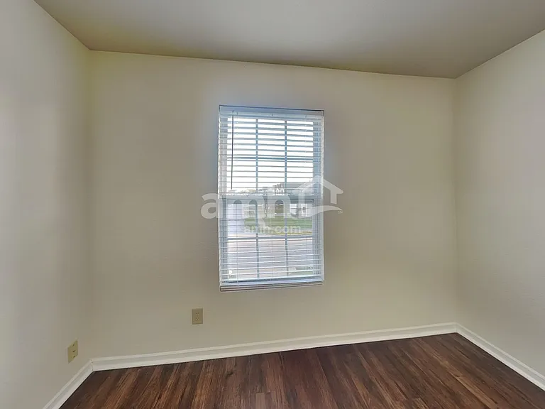 8045 Bach Dr — Photo 21