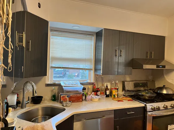 (undisclosed Address), Lynbrook, NY 11563