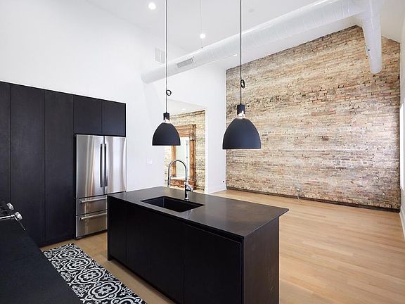 5th image of 3433 W Fullerton Ave #1