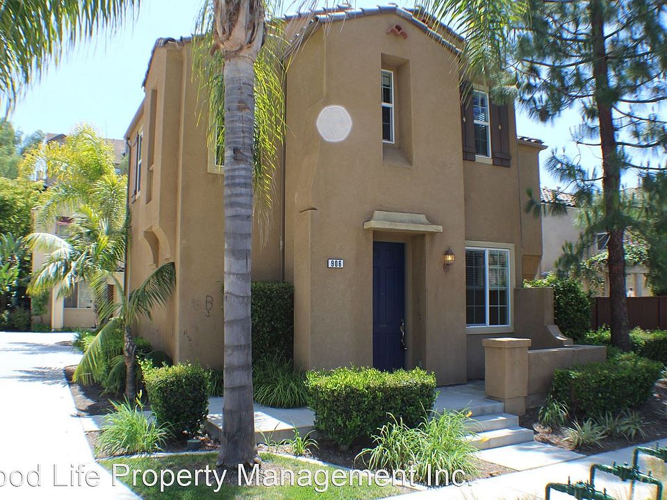 1st image of 906 Mira Lago Way