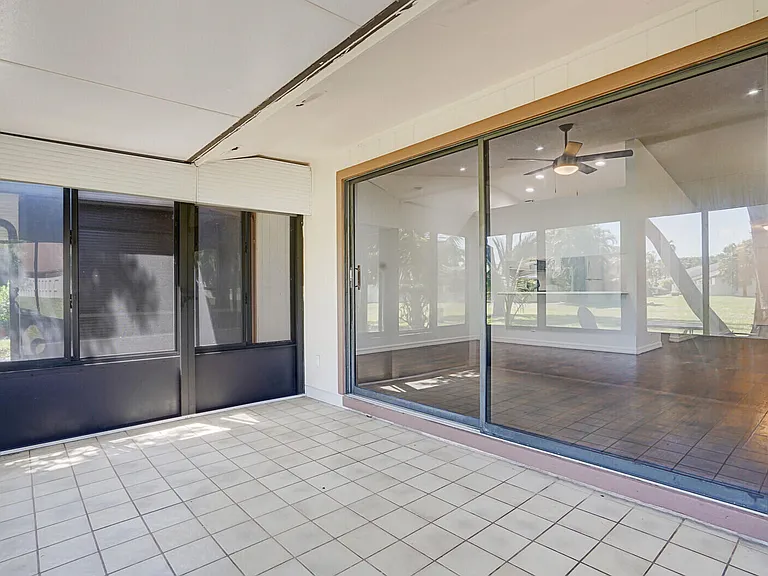 30 Kensington Ln — Photo 24
