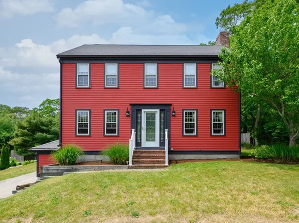 66 Brentwood Cir, Plymouth, MA 02360