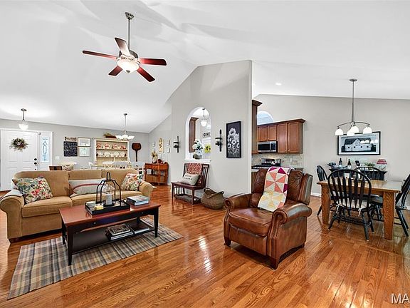5th image of 1013 Roosevelt Dr