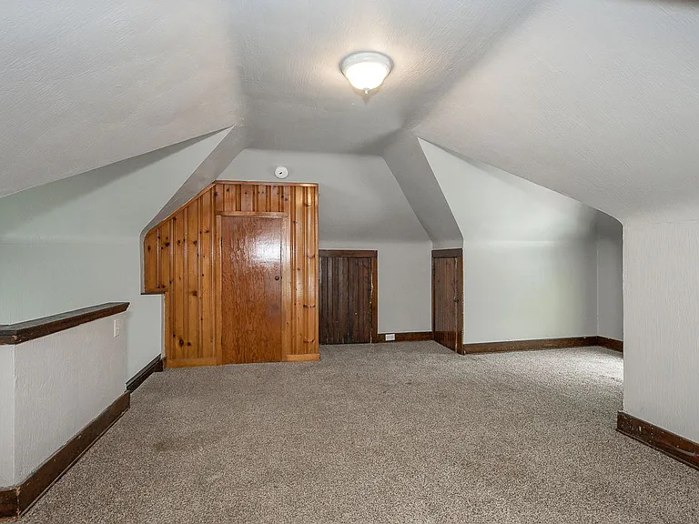15401 Grovewood Ave — Photo 25