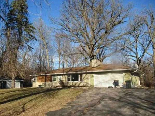 2800 S 124th St, West Allis, WI 53227