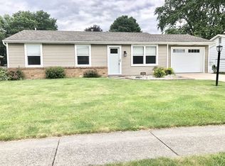 1712 Douglas Ln, New Haven, IN 46774