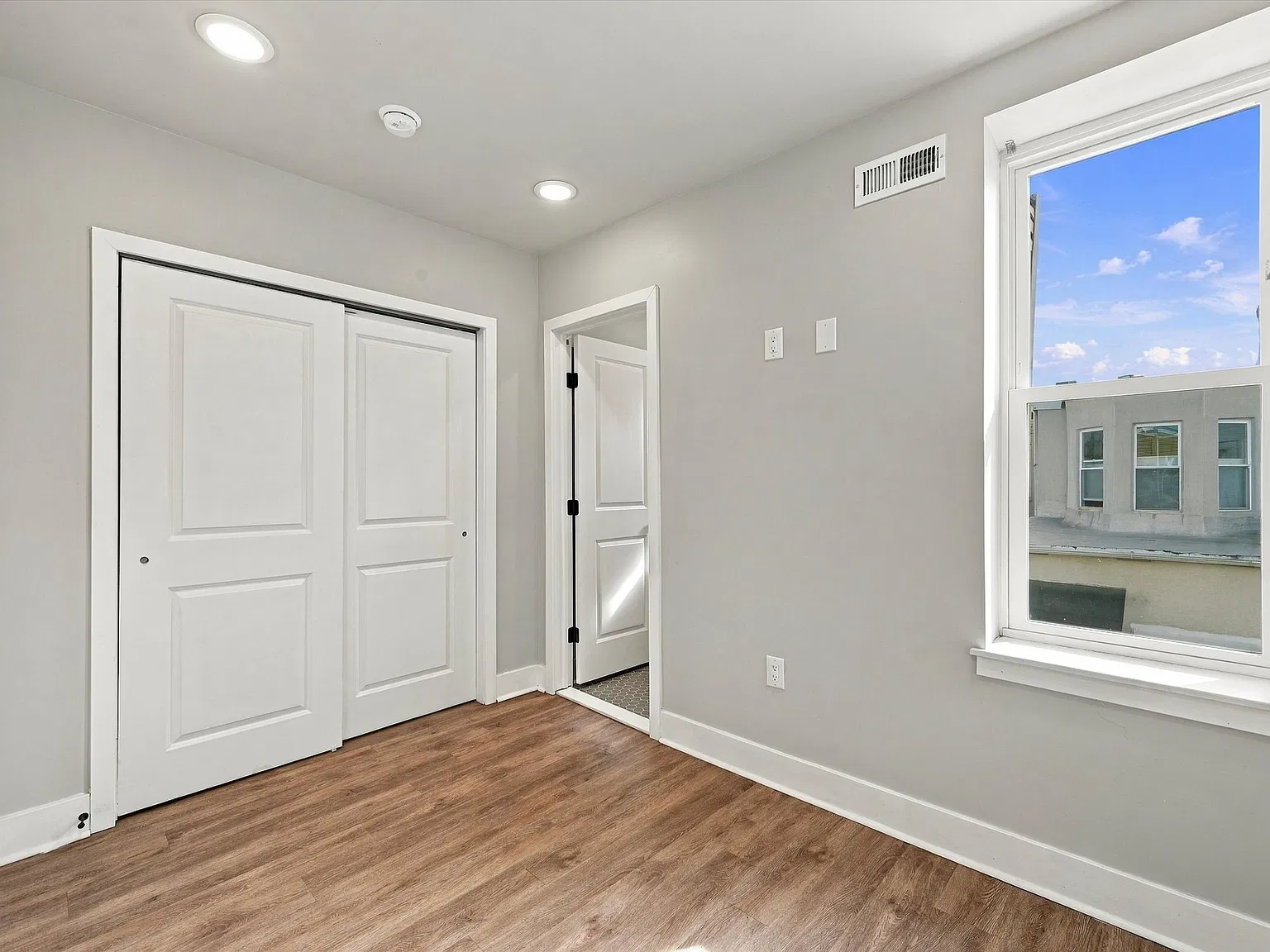 430 Fitzgerald St — Photo 3