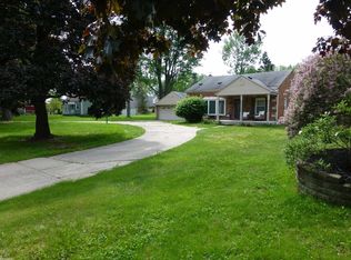 5544 Meadow Vw, Sterling Heights, MI 48310