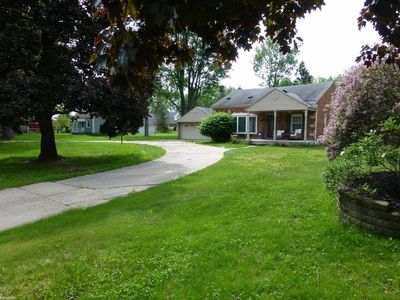 5544 Meadow Vw, Sterling Heights, MI, 48310