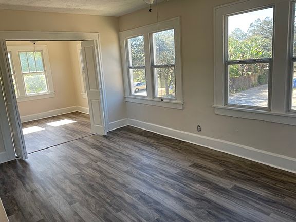 4th image of 119 48th St N #2