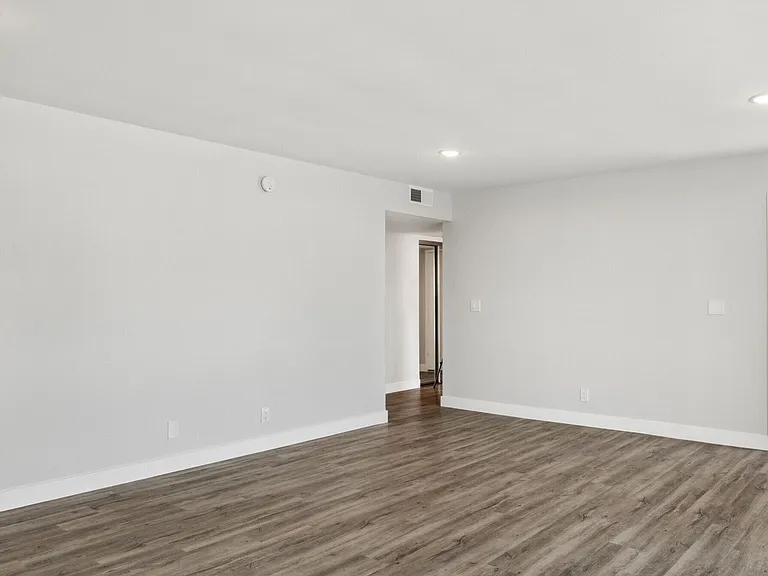 4200 Harbor Blvd — Photo 21