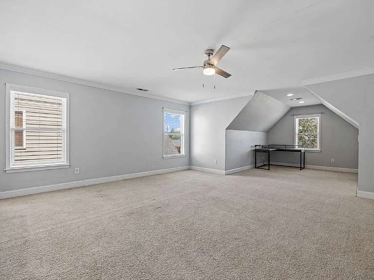 190 Hamilton Way — Photo 20