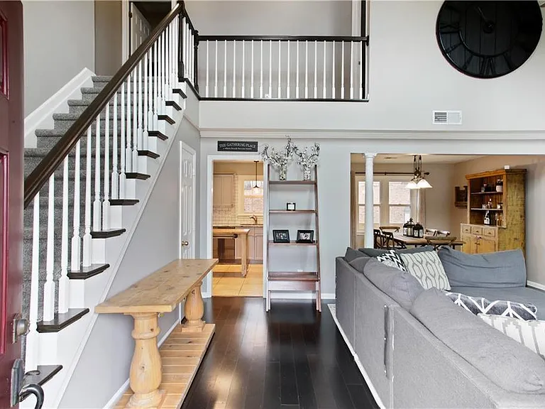 1825 Hickory Creek Ct NW — Photo 3