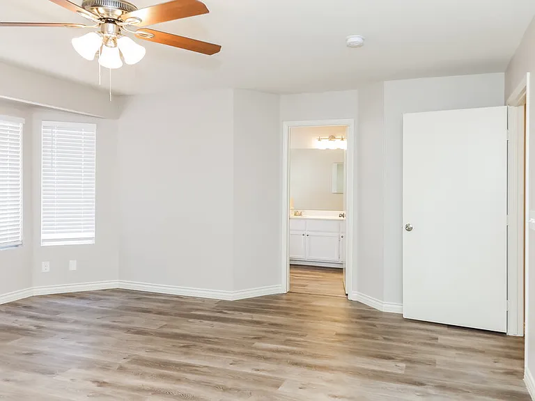 816 Stillwater Ln — Photo 11