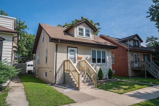 1st image of 2233 N 74th Ave