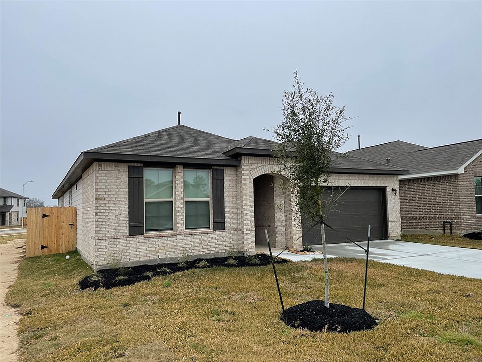 1st image of 806 Cypress Summit Rd