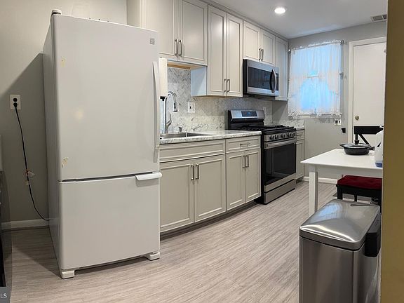 5th image of 1205 Ashland Ave