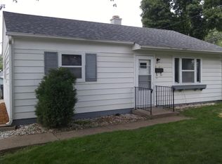 2112 8th Ave SW, Cedar Rapids, IA 52404