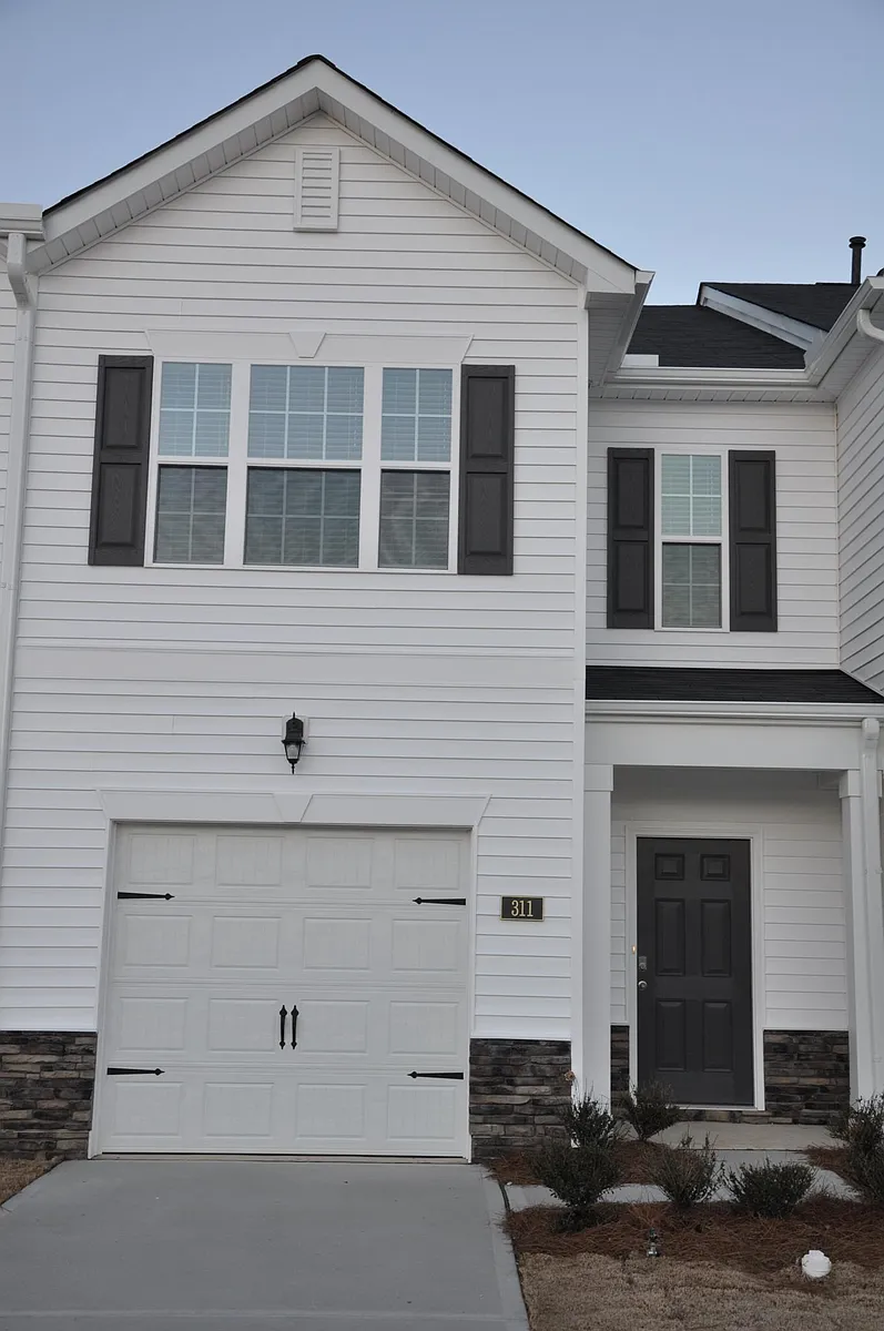 Building Photo - 311 David Hill Dr #17