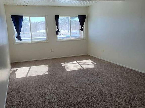 4th image of 4430 Val Verde Way