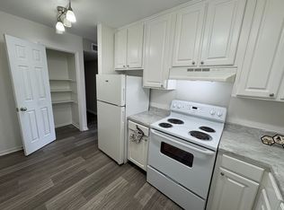 E201-1005 Hickory Hill Ln #E201, Hermitage, TN 37076
