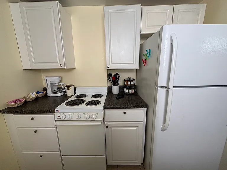 2213 & 2215 Washington St E #E — Photo 7