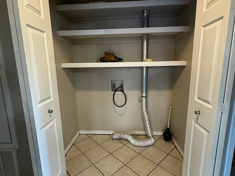 2860 Villa Woods Cir #2860 — Photo 8