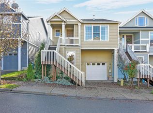 384 SW 105th Ter, Portland, OR 97225